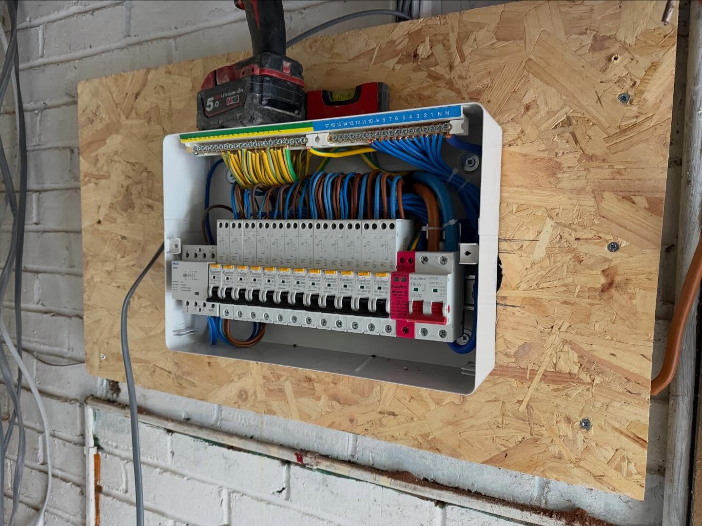 Open electrical fuse box